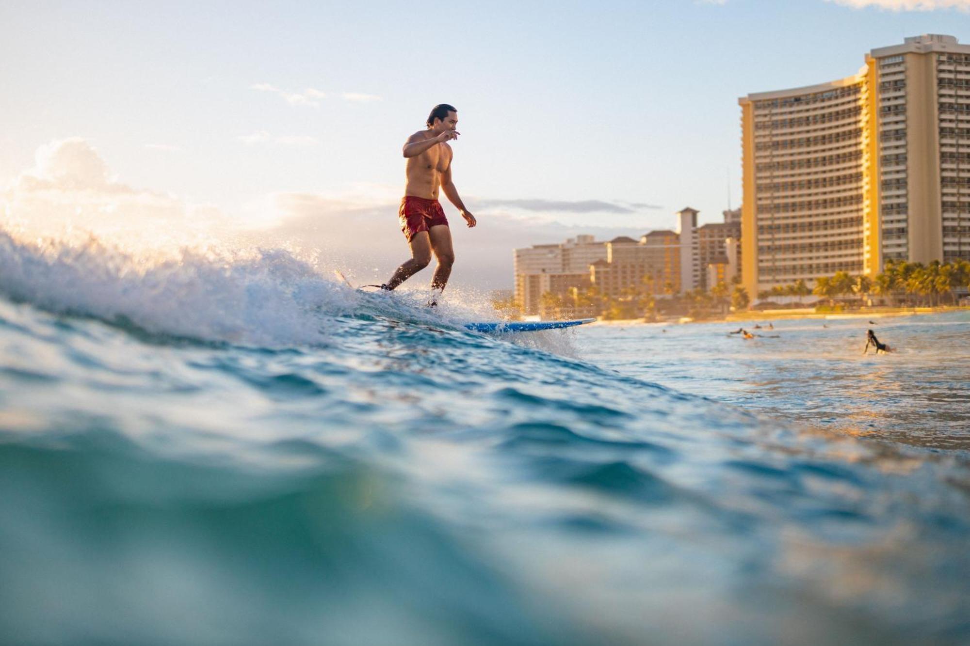 Waikiki Beach Marriott Resort & Spa Honolulu Exterior photo